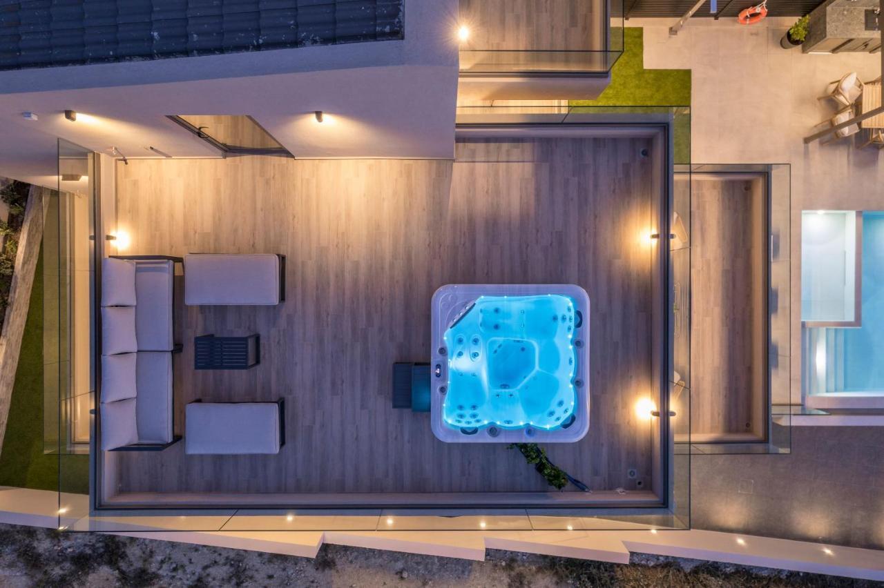 Villa Ekphrasis With Sea View And Jacuzzi Ravdhoúkha 외부 사진