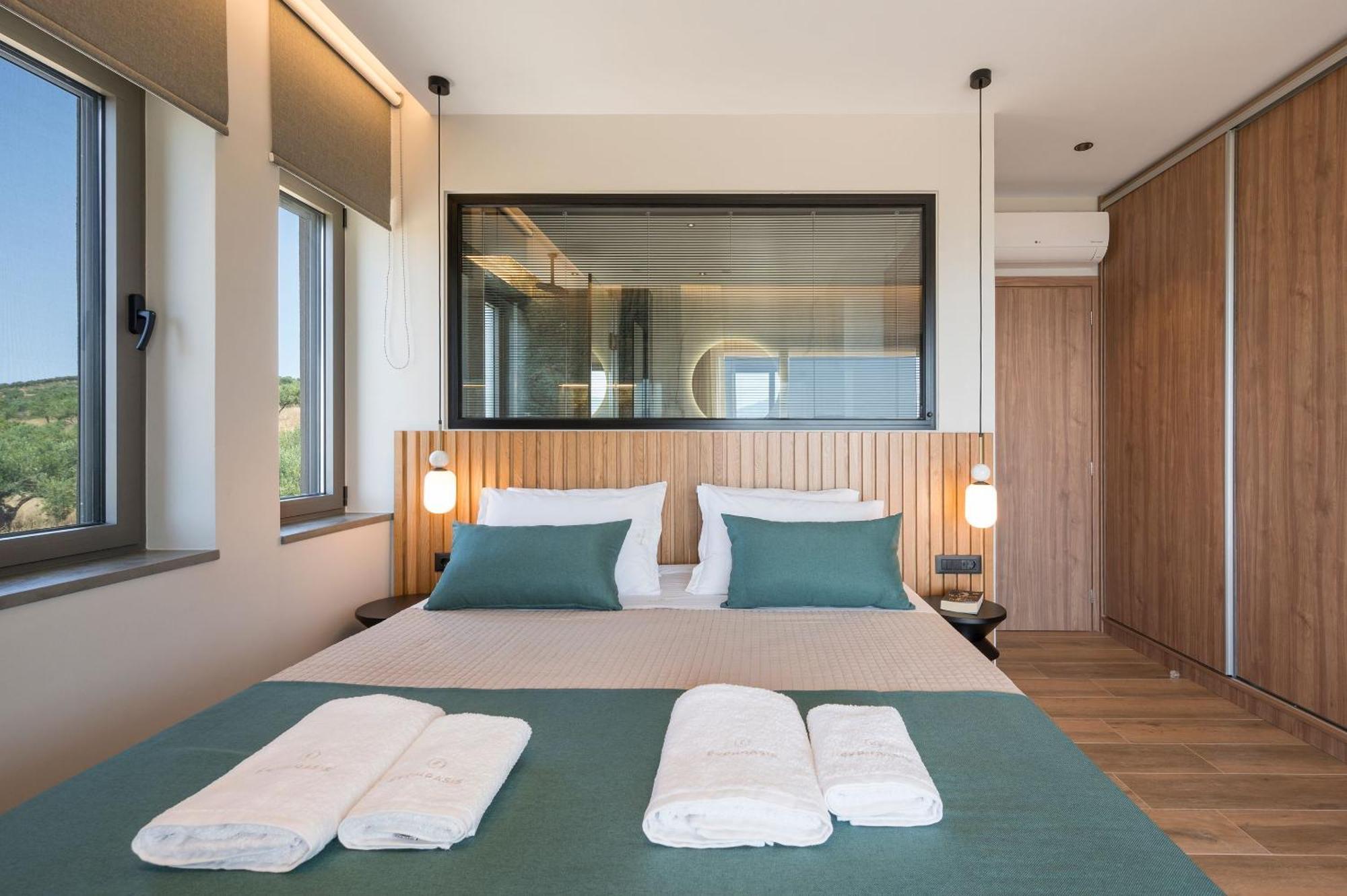 Villa Ekphrasis With Sea View And Jacuzzi Ravdhoúkha 외부 사진